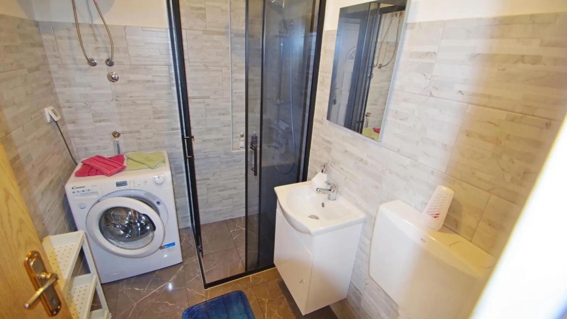 Holiday Apartment Marija Near Pula Center