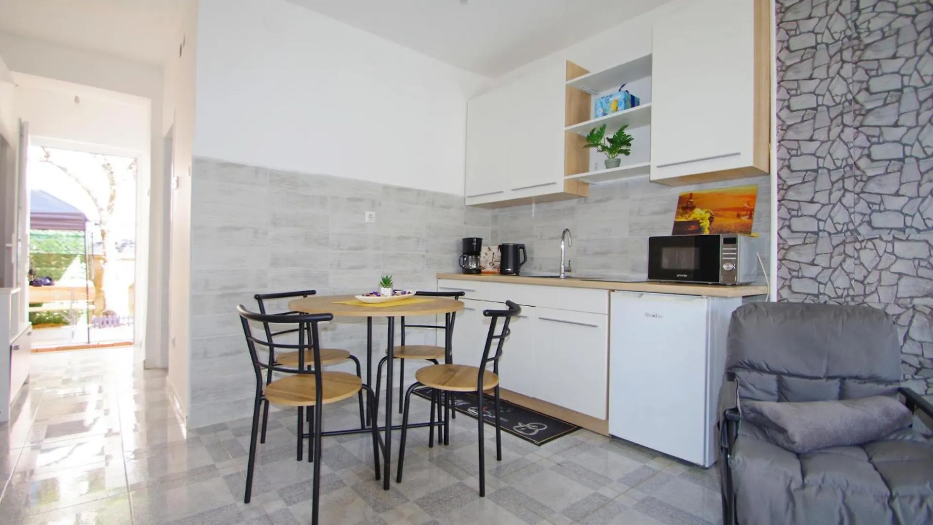 Holiday Apartment Marija Near Pula Center