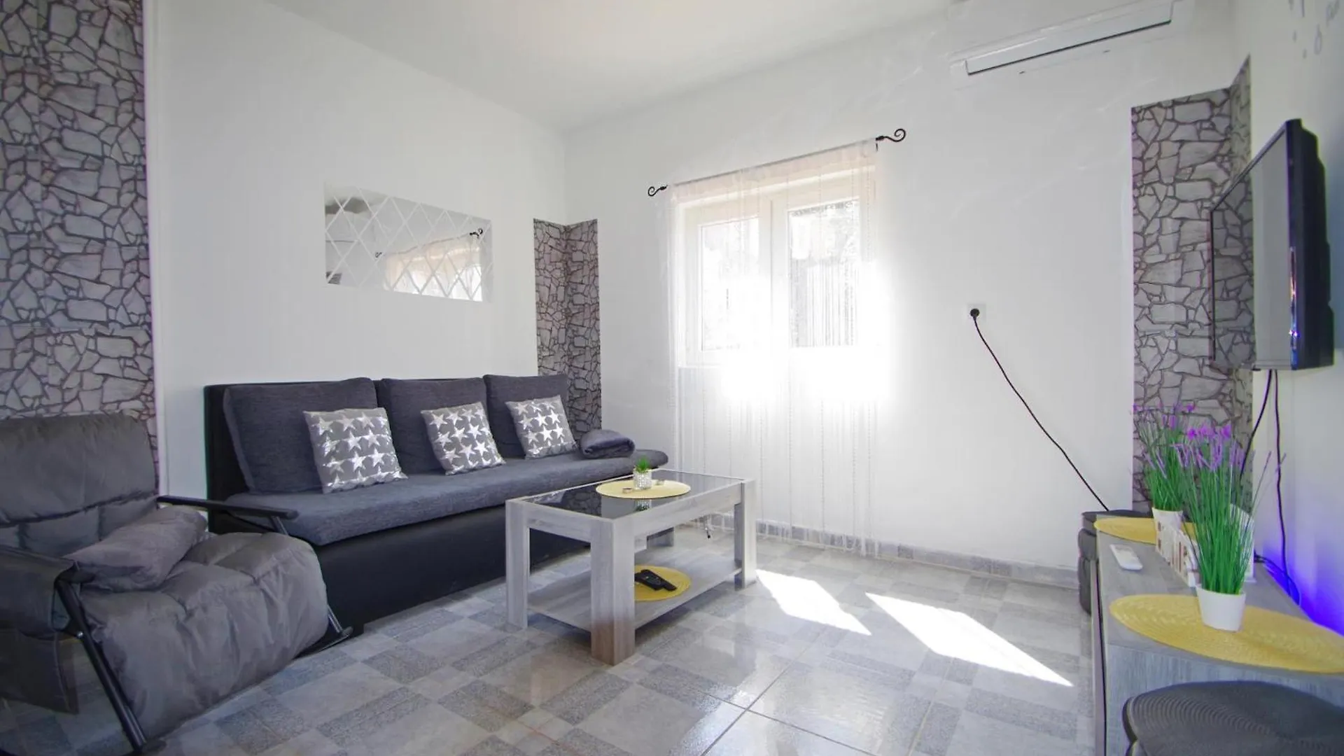 Holiday Apartment Marija Near Pula Center Croatia