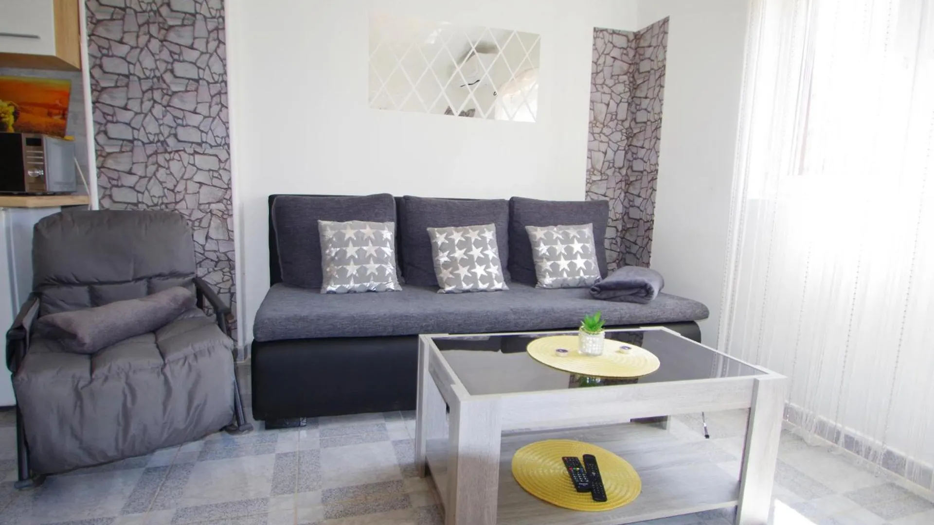 Holiday Apartment Marija Near Pula Center